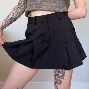 Dynamite Black pleated mini skirt